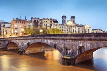 Puente de piedra Girona