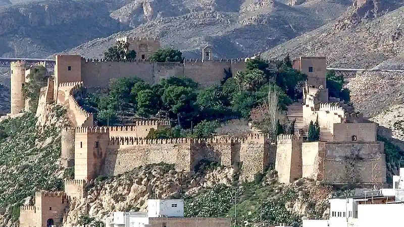 Principales reclamos turísticos de Almería