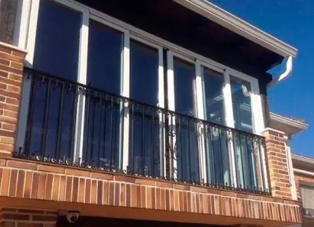 Cerramiento de terraza en aluminio.