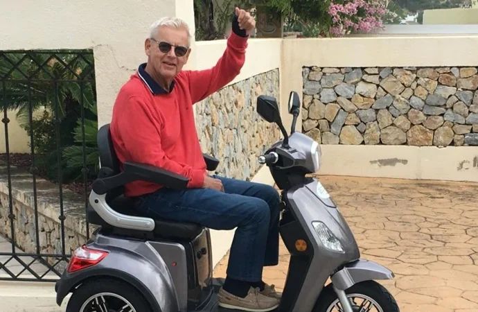 Scooter eléctrico para personas con movilidad reducida