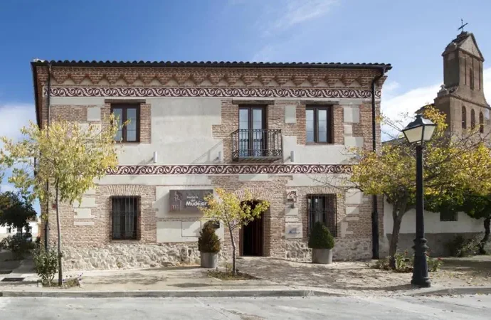 Fachada Hostería del mudéjar